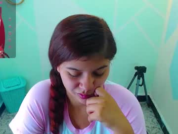 See Krissone_1 online Now @ gee.watch